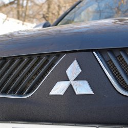 Mitsubishi L200 (, )